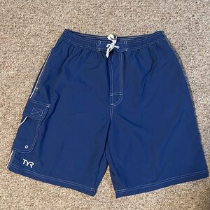 EUC TYR men’s board shorts in blue size L